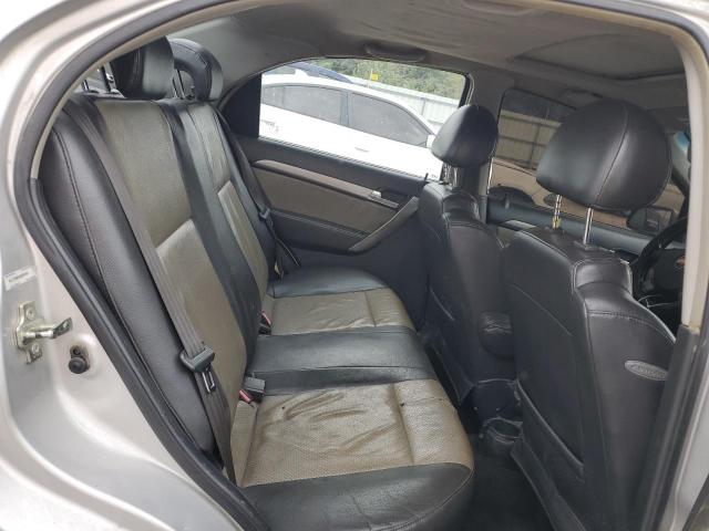 KL1TD56648B204561 - 2008 CHEVROLET AVEO BASE SILVER photo 10
