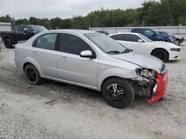 KL1TD56648B204561 - 2008 CHEVROLET AVEO BASE SILVER photo 4
