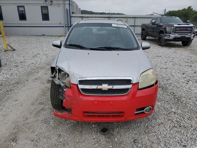 KL1TD56648B204561 - 2008 CHEVROLET AVEO BASE SILVER photo 5