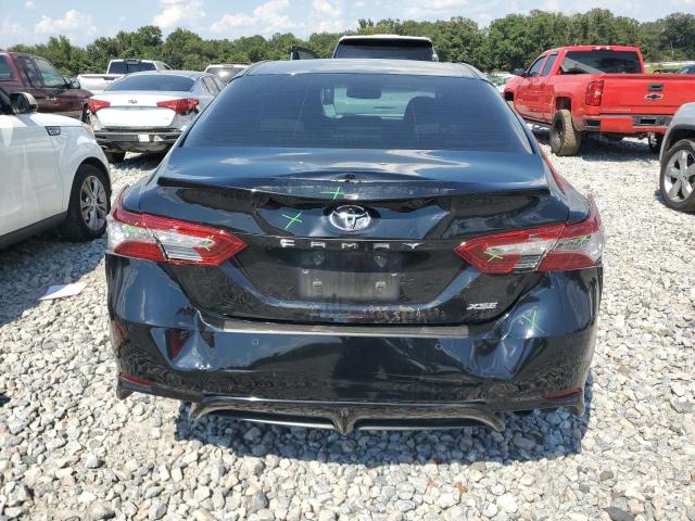 4T1B61HK7JU013739 - 2018 TOYOTA CAMRY XSE 黑色 照片 6