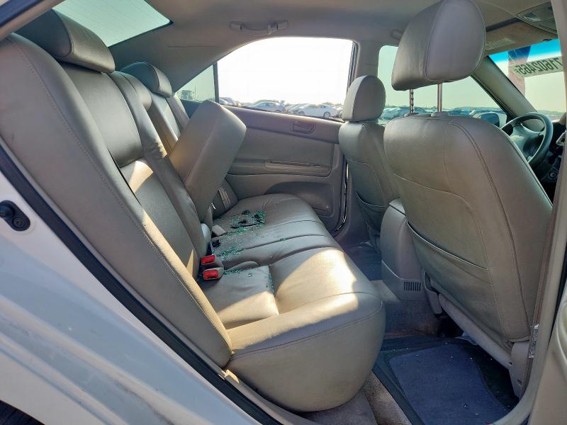 4T1BE32KX2U029264 - 2002 TOYOTA CAMRY LE WHITE photo 10