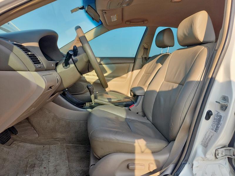 4T1BE32KX2U029264 - 2002 TOYOTA CAMRY LE WHITE photo 7