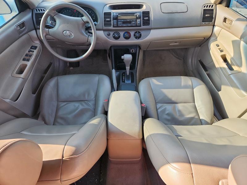 4T1BE32KX2U029264 - 2002 TOYOTA CAMRY LE WHITE photo 8