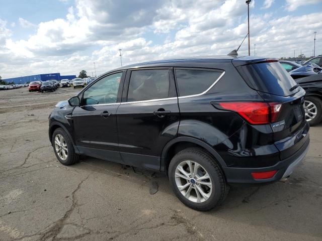 1FMCU9GD9KUC50861 - 2019 FORD ESCAPE SE შავი ფოტო 2