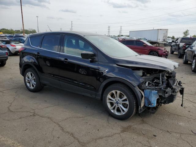1FMCU9GD9KUC50861 - 2019 FORD ESCAPE SE შავი ფოტო 4