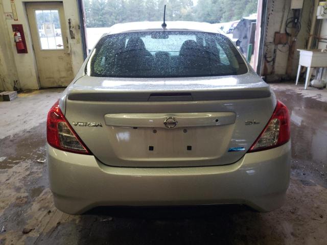 3N1CN7AP9GL875418 - 2016 NISSAN VERSA S SILVER photo 6