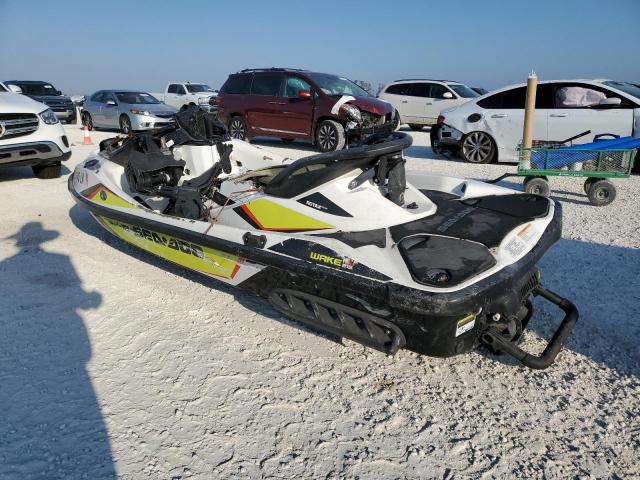 YDV77439J415 - 2015 SEAD JETSKI WHITE photo 3