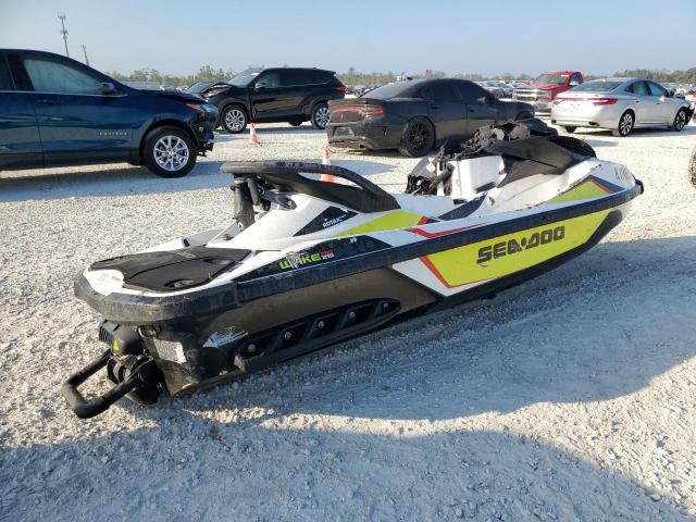 YDV77439J415 - 2015 SEAD JETSKI WHITE photo 4