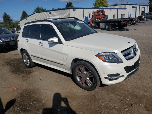 WDCGG8JB5FG419495 - 2015 MERCEDES-BENZ GLK 350 4MATIC WHITE photo 4