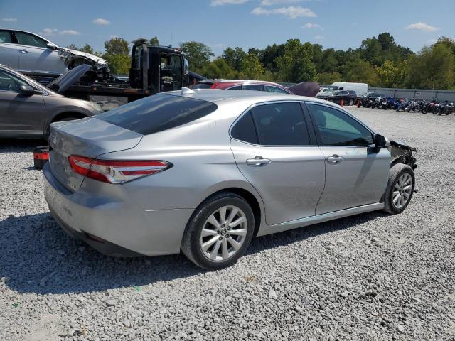 4T1B11HK2KU189887 - 2019 TOYOTA CAMRY L SILVER photo 3