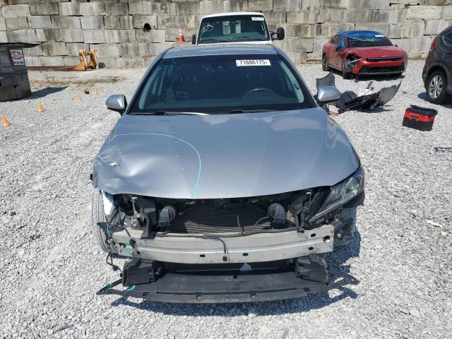 4T1B11HK2KU189887 - 2019 TOYOTA CAMRY L SILVER photo 5