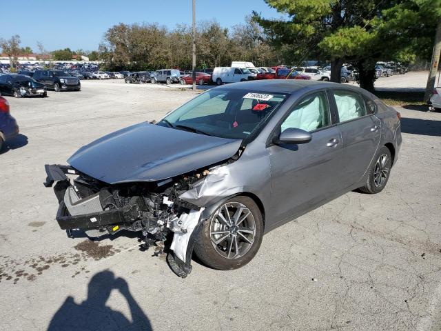 3KPF24AD6PE621838 - 2023 KIA FORTE LX SILVER photo 1