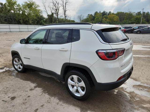 3C4NJDBB9JT331317 - 2018 JEEP COMPASS LATITUDE 白色 照片 2