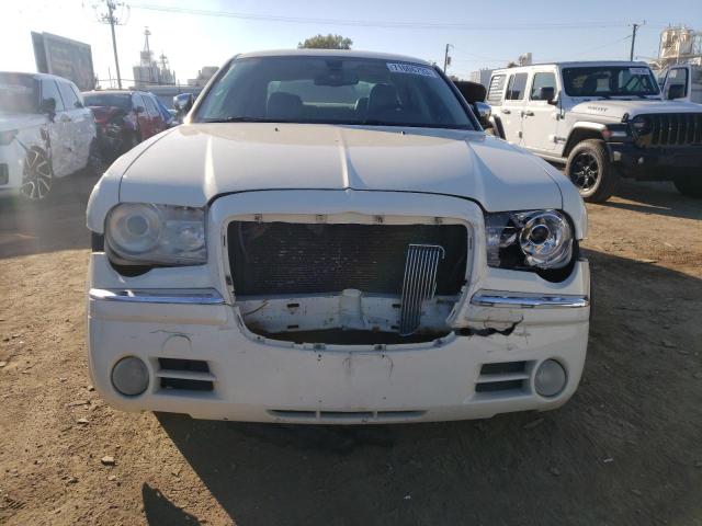 2C3CK3CV1AH118785 - 2010 CHRYSLER 300 LIMITED WHITE photo 5