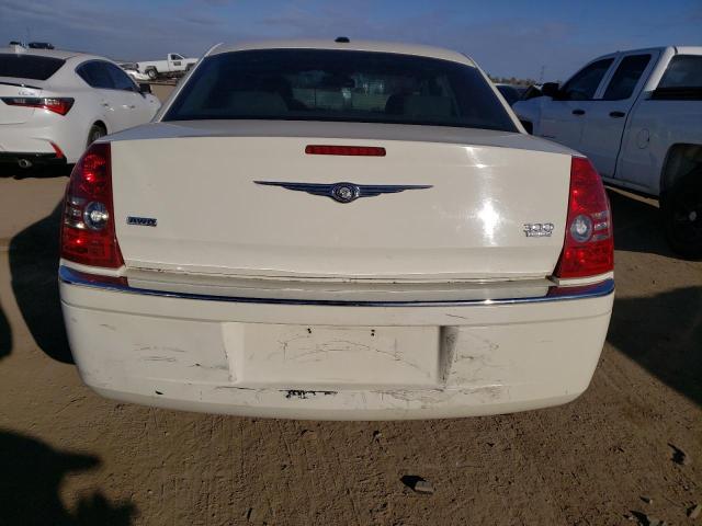 2C3CK3CV1AH118785 - 2010 CHRYSLER 300 LIMITED WHITE photo 6