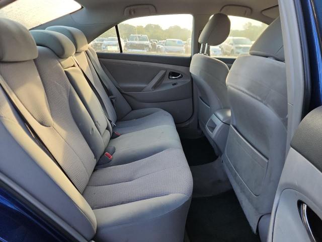 4T1BF3EK6BU759424 - 2011 TOYOTA CAMRY BASE BLUE photo 10