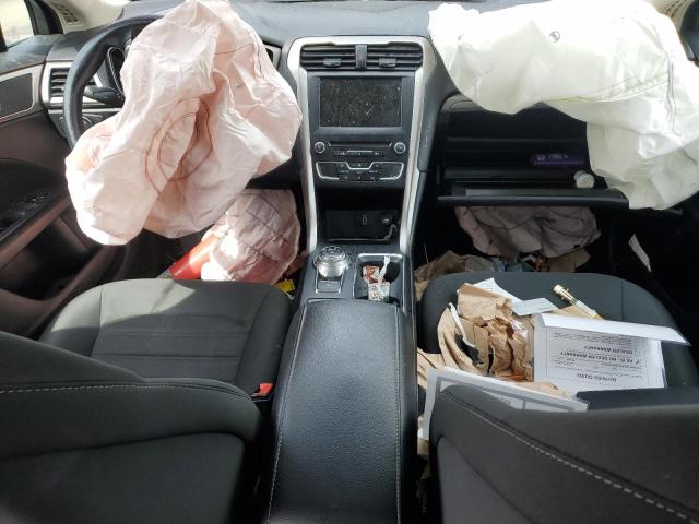 3FA6P0HDXJR239415 - 2018 FORD FUSION SE SILVER photo 8