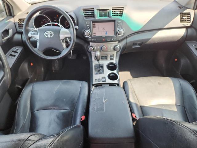 5TDBK3EH6CS134189 - 2012 TOYOTA HIGHLANDER BASE Білий фото 8