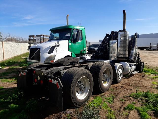 3AKNGBDV3ESFR8822 - 2014 FREIGHTLINER CASCADIA 1 GREEN photo 4