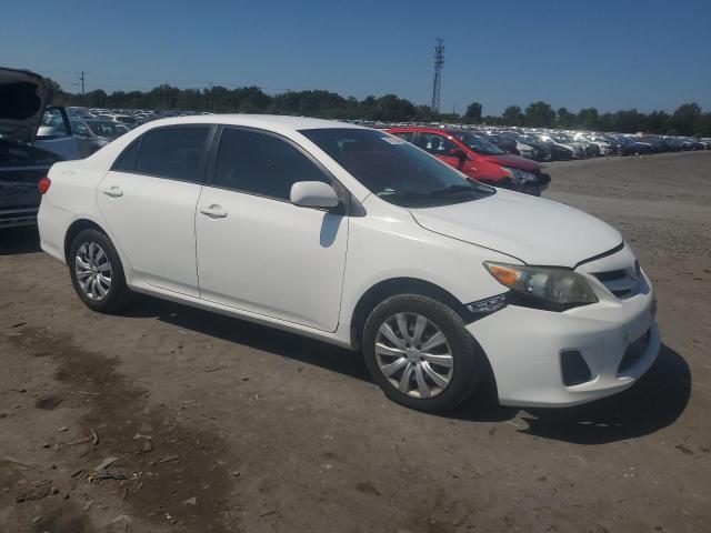 2T1BU4EE7CC870444 - 2012 TOYOTA COROLLA BASE WHITE photo 4