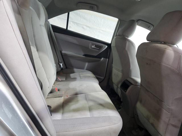 4T4BF1FK9FR454904 - 2015 TOYOTA CAMRY LE SILVER photo 10
