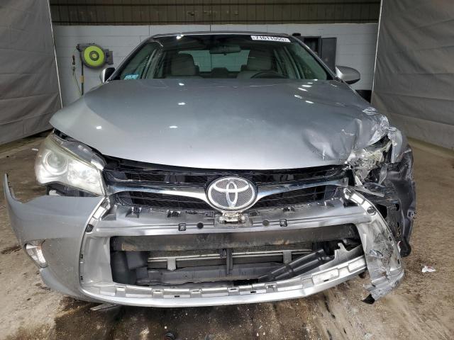 4T4BF1FK9FR454904 - 2015 TOYOTA CAMRY LE SILVER photo 5