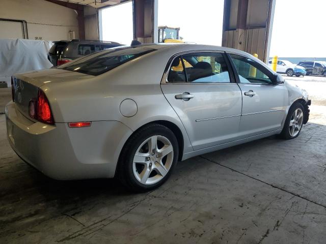 1G1ZB5E09CF177289 - 2012 CHEVROLET MALIBU LS 银色 照片 3