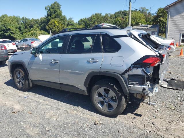 2T3RWRFV2RW246327 - 2024 TOYOTA RAV4 XLE 银色 照片 2