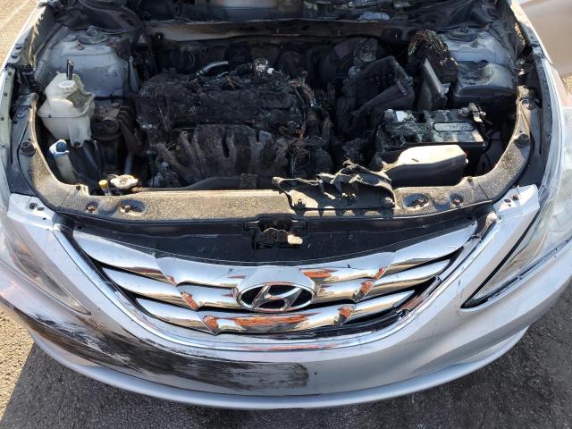 5NPEC4AC7DH622553 - 2013 HYUNDAI SONATA SE SILVER photo 11