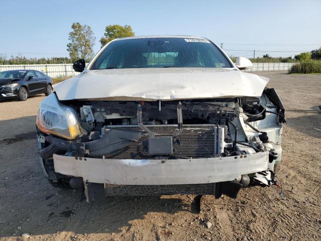 2G4GT5GX4F9285074 - 2015 BUICK REGAL GS WHITE photo 5