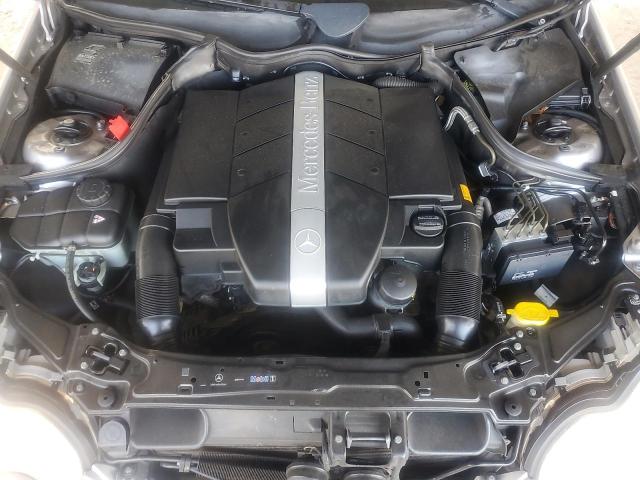 WDBRF61J54A558554 - 2004 MERCEDES-BENZ C 240 SILVER photo 11