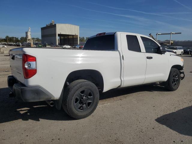 5TFUW5F17FX445980 - 2015 TOYOTA TUNDRA DOUBLE CAB SR/SR5 WHITE photo 3