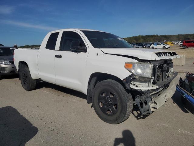 5TFUW5F17FX445980 - 2015 TOYOTA TUNDRA DOUBLE CAB SR/SR5 WHITE photo 4