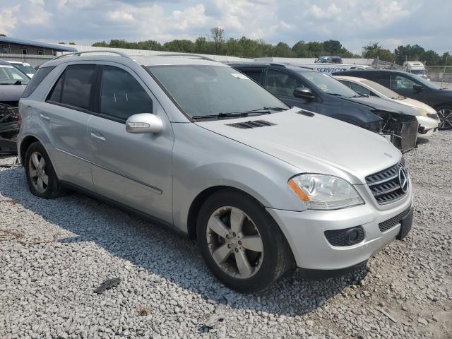 4JGBB75E16A011037 - 2006 MERCEDES-BENZ ML 500 SILVER photo 4