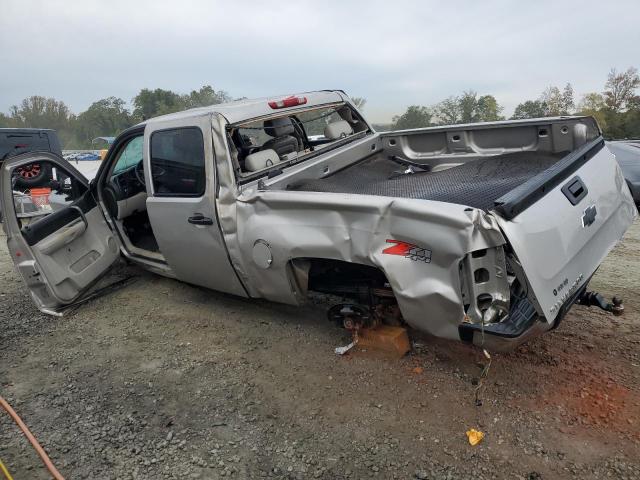 2GCEK13M371526643 - 2007 CHEVROLET SILVERADO K1500 CREW CAB SILVER photo 2