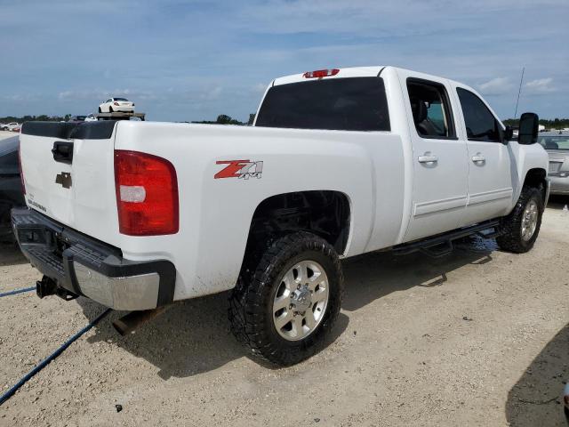 1GC1KYEG8DF237292 - 2013 CHEVROLET SILVERADO K2500 HEAVY DUTY LTZ WHITE photo 3