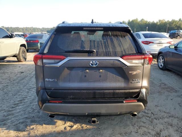 JTMEWRFV7KJ008105 - 2019 TOYOTA RAV4 XSE GRAY photo 6