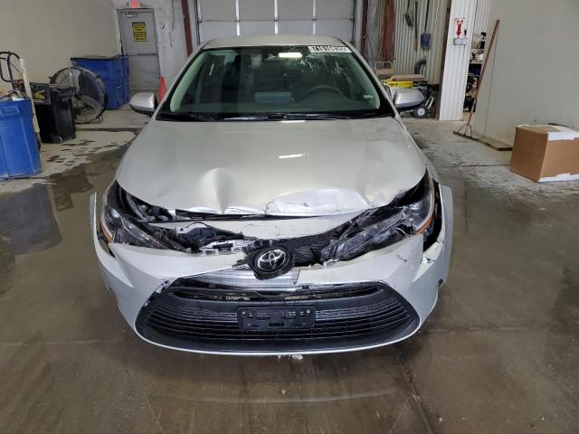 5YFB4MDE4SP248755 - 2025 TOYOTA COROLLA LE SILVER photo 5