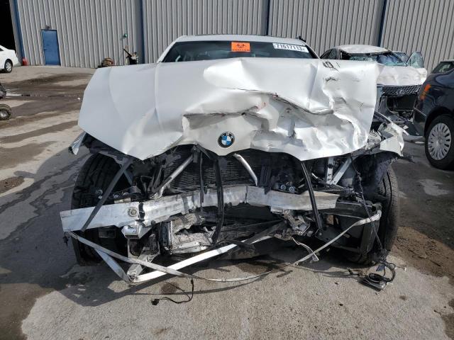 3MW5R1J06L8B26483 - 2020 BMW 330I WHITE photo 11