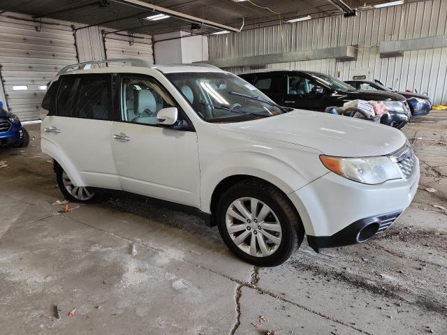 JF2SHAGC1CH418274 - 2012 SUBARU FORESTER TOURING Белый фото 4
