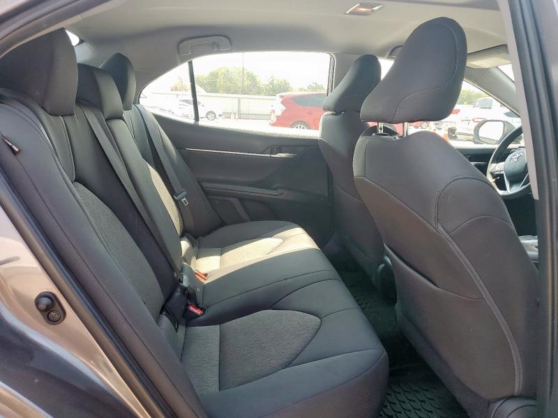 4T1C11AK0NU699769 - 2022 TOYOTA CAMRY LE GRAY photo 10