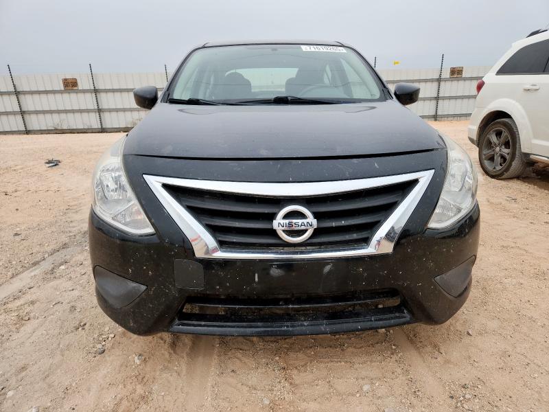 3N1CN7AP5JL803705 - 2018 NISSAN VERSA S أسود صورة 5