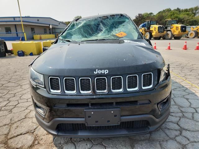 3C4NJCBB5KT832717 - 2019 JEEP COMPASS LATITUDE BLACK photo 5