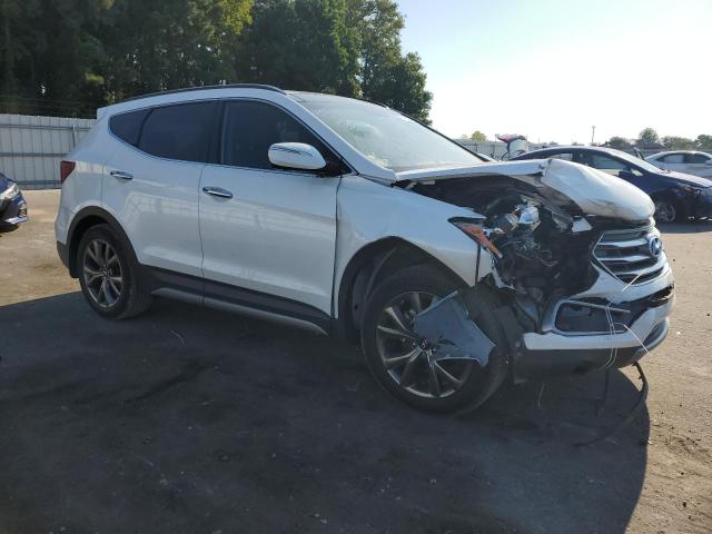 5XYZW4LA4HG455716 - 2017 HYUNDAI SANTA FE SPORT WHITE photo 4