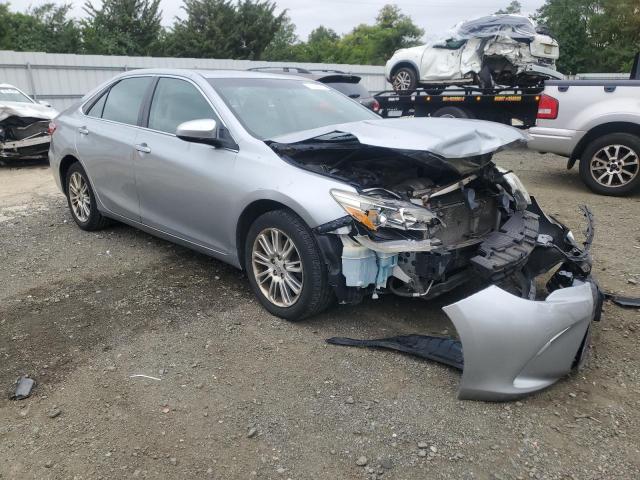 4T4BF1FK5FR473899 - 2015 TOYOTA CAMRY LE SILVER photo 4