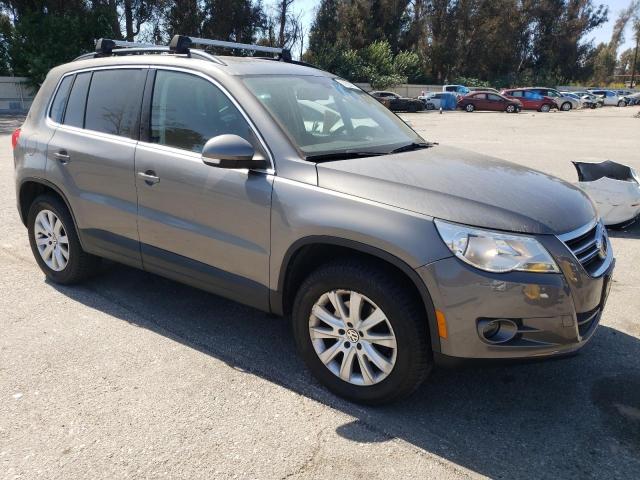 WVGBV7AX5AW520736 - 2010 VOLKSWAGEN TIGUAN SE 灰色 照片 4