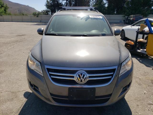 WVGBV7AX5AW520736 - 2010 VOLKSWAGEN TIGUAN SE 灰色 照片 5