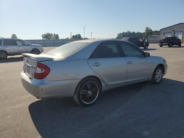 4T1BF32K24U584130 - 2004 TOYOTA CAMRY LE GRAY photo 3