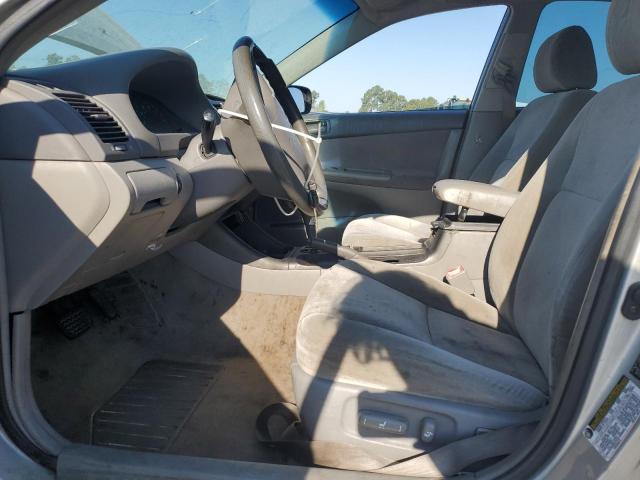 4T1BF32K24U584130 - 2004 TOYOTA CAMRY LE GRAY photo 7