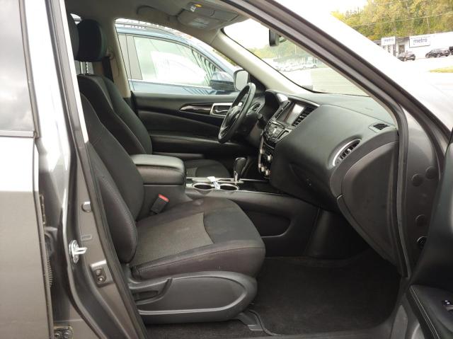 5N1DR2MNXJC628958 - 2018 NISSAN PATHFINDER S GRAY photo 5